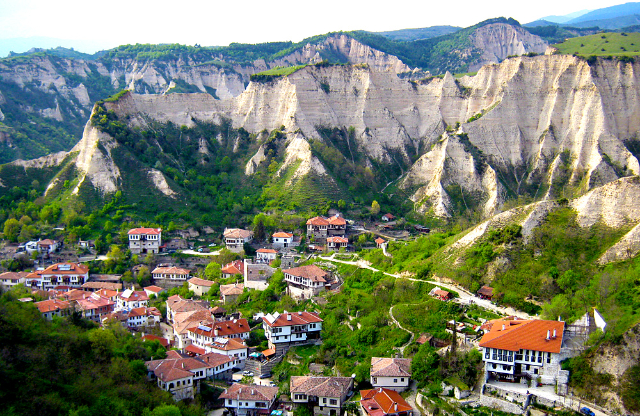 Melnik, la plus petite ville de Bulgarie - Melnik | Secret World Trip Planner