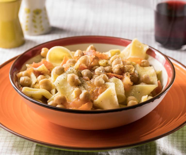 Lagane y garbanzos - Strada Statale Jonica Km 427+150 | Secret World Trip Planner