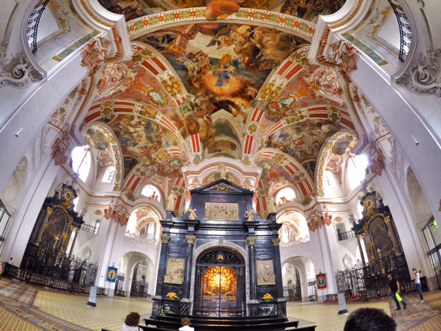 Einsiedeln - una abadia benedictina