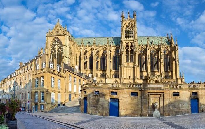 מץ וקתדרלת סנט סטיבן היפהפיה - Metz | Secret World Trip Planner