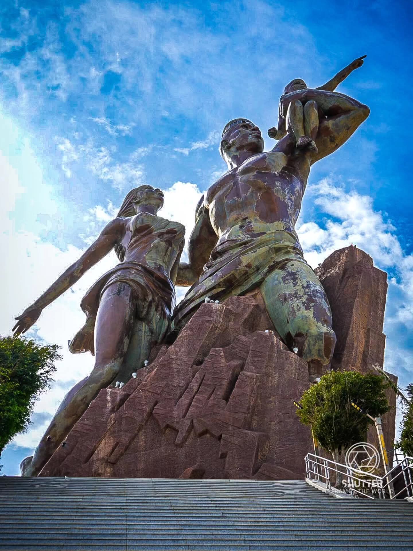 在塞内加尔的非洲文艺复兴纪念碑 - Dakar | Secret World Trip Planner