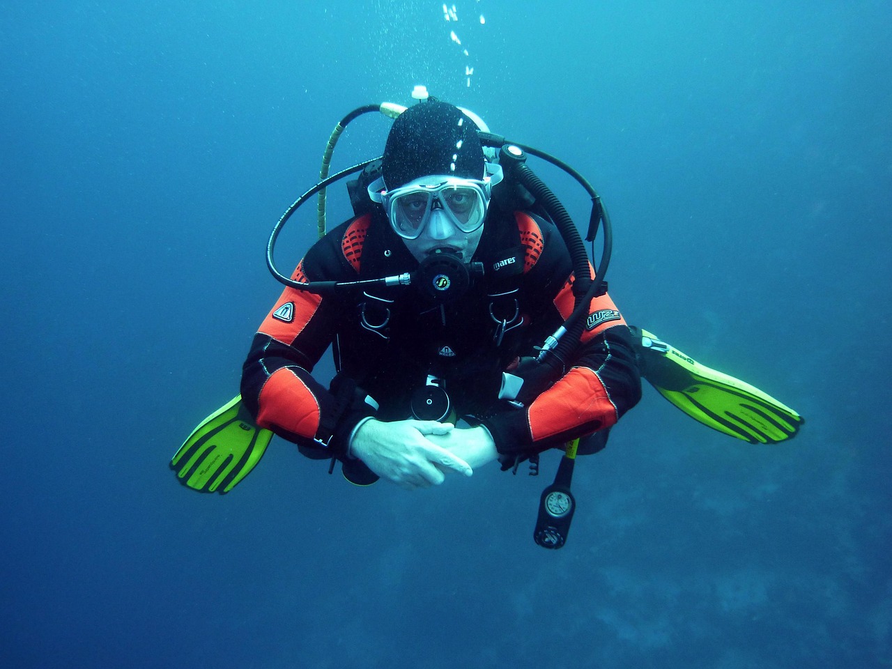 The Yucatan cenotes attract cavern and cave divers - Cenote sacro | Secret World Trip Planner
