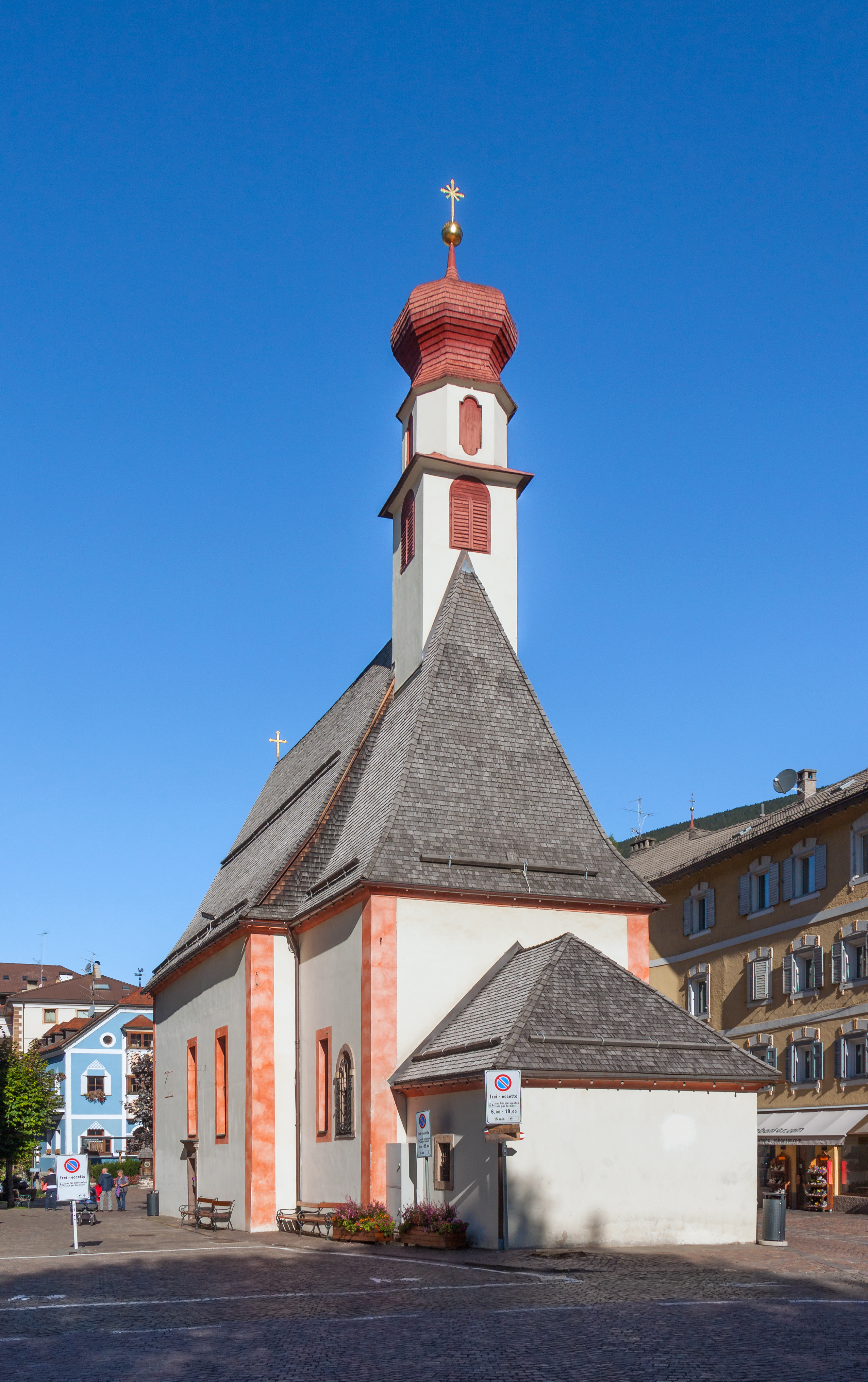 Kisha E Shën Antoni në Ortisei.  - Ortisei | Secret World Trip Planner