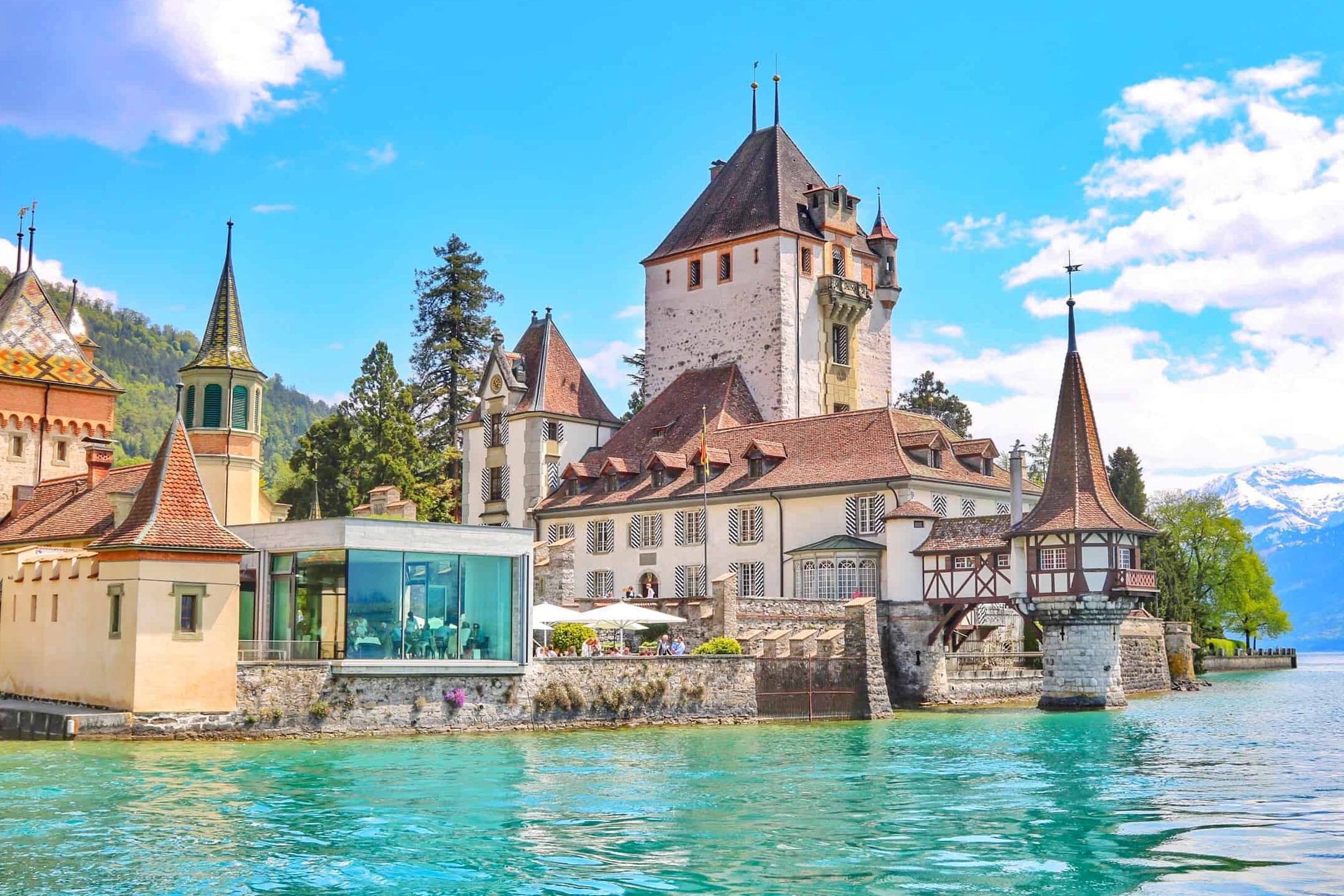 Bern, Oberhofen Castle har en sagolik charm - Oberhofen am Thunersee | Secret World Trip Planner