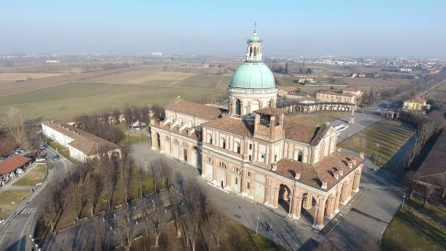 Караважо дахь Санта Мария дель Фонтегийн ариун газар - Santuario di Caravaggio | Secret World Trip Planner