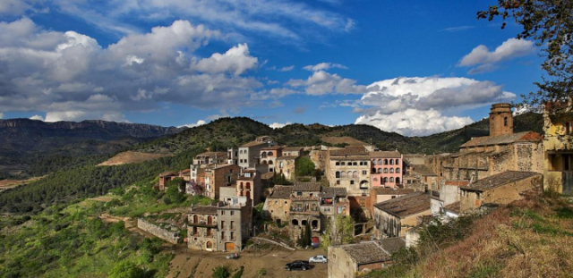 ਮੈਂ ਪ੍ਰਿਓਰਟ ਤੋਂ ਆਇਆ ਹਾਂ - Priorat | Secret World Trip Planner