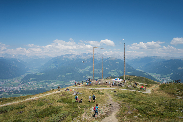 Columpio gigante en la cima de Plan de Corones - Plan de Corones | Secret World Trip Planner