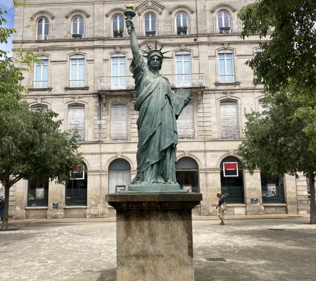 The Statue of Liberty in Bordeaux - Bordeaux | Secret World Trip Planner