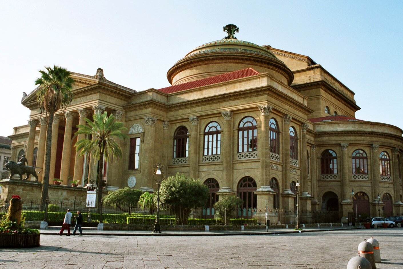 Teatro Massimo in Boter - Palermo | Secret World Trip Planner