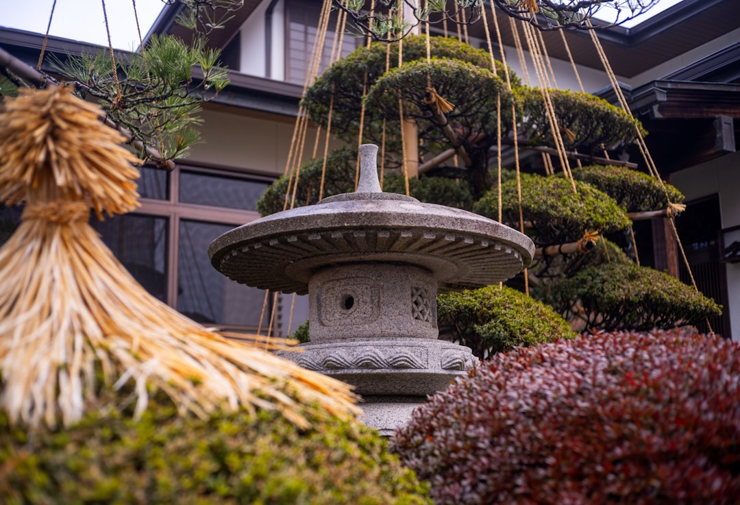Kenrokuen: uno dei più bei giardini paesaggistici del Giappone - Kanazawa | Secret World Trip Planner