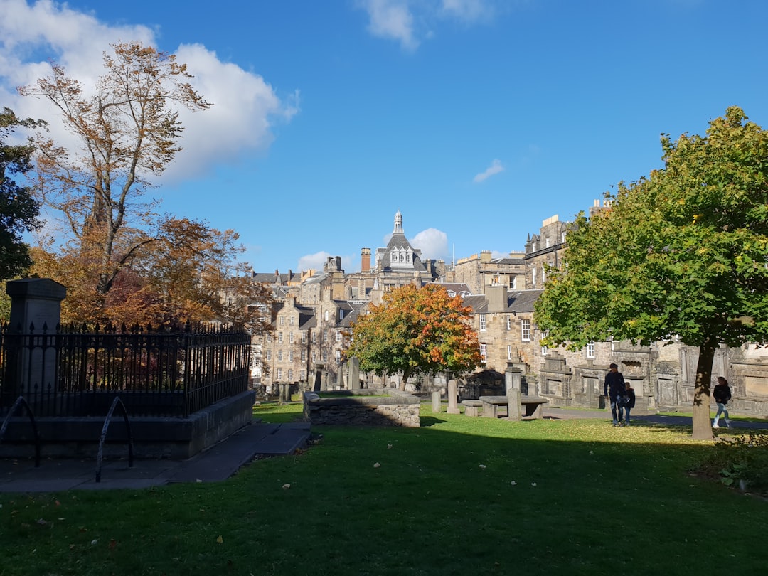 Da Queen Street gardens en Edimburgo - Queen St Gardens W | Secret World Trip Planner