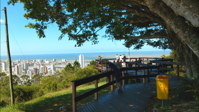 O espectáculo do Morro da Cruz - Itajaí - SC | Secret World Trip Planner