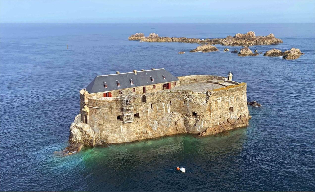 Pháo đài Conchée - Saint-Malo | Secret World Trip Planner