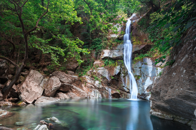 Cascada Kalipso - Melivoia | Secret World Trip Planner