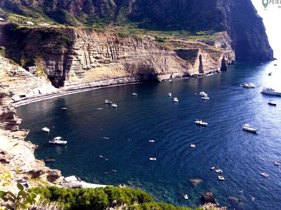 Pollara pludmale un Massimo Troisi pastnieks - Via Massimo Troisi | Secret World Trip Planner