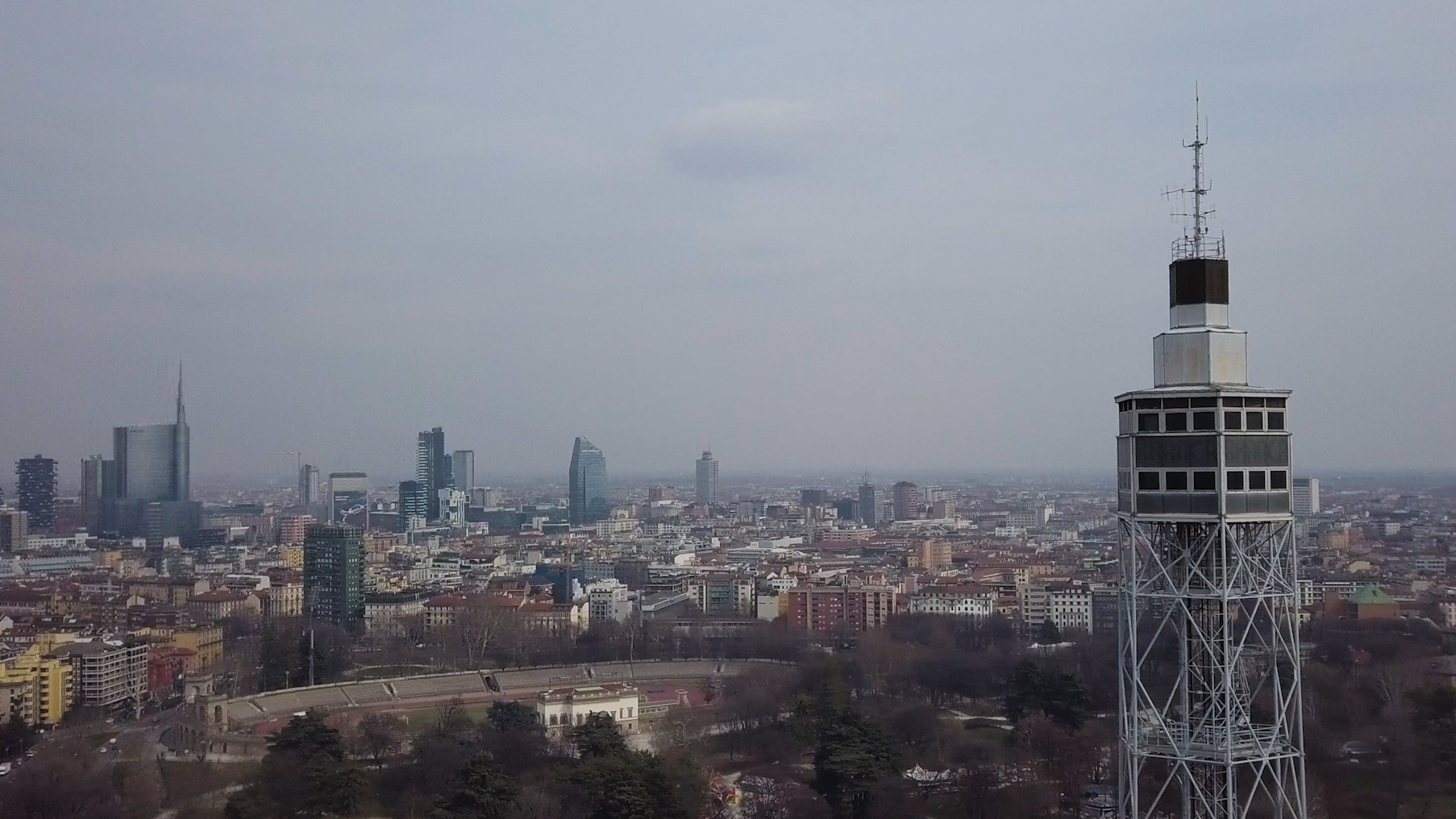 टोरे ब्रैंका और मिलान पर देखें - Milano | Secret World Trip Planner