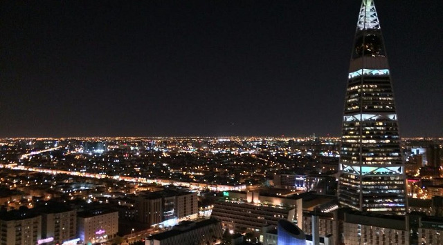 Al Faisaliah Tower – La Lanza Brillante de la Modernidad en Riad - Riyadh | Secret World Trip Planner