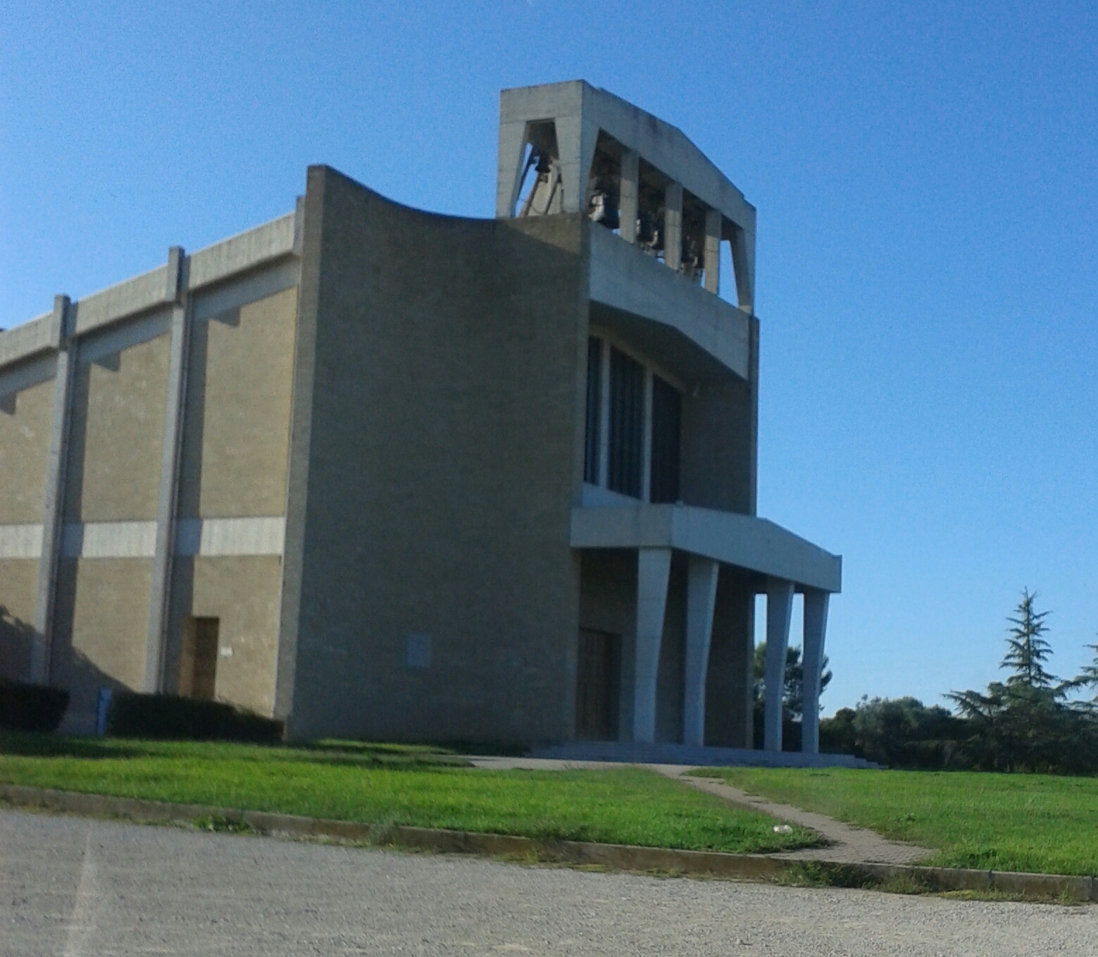 Светилището Санта Мария ди Котрино в Латиано - Latiano | Secret World Trip Planner