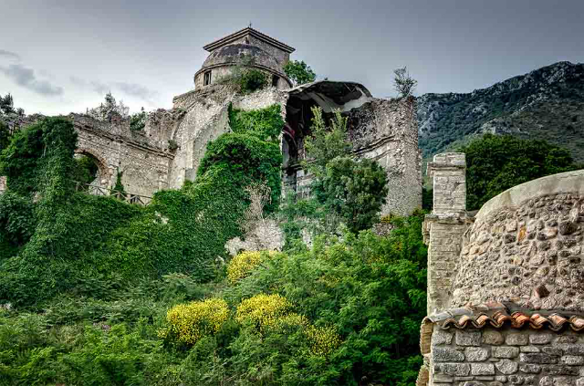 San Pietro Infine: A Historical Abandoned Village at the Crossroads - San Pietro Infine | Secret World Trip Planner