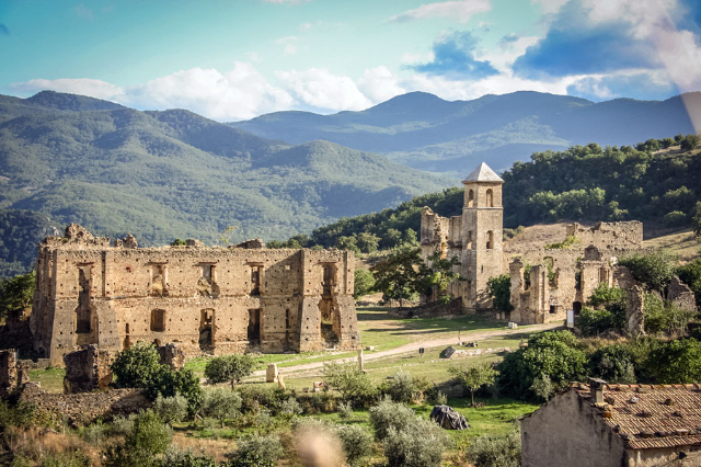 Campomaggiore: Qyteti i utopisë - Campomaggiore | Secret World Trip Planner