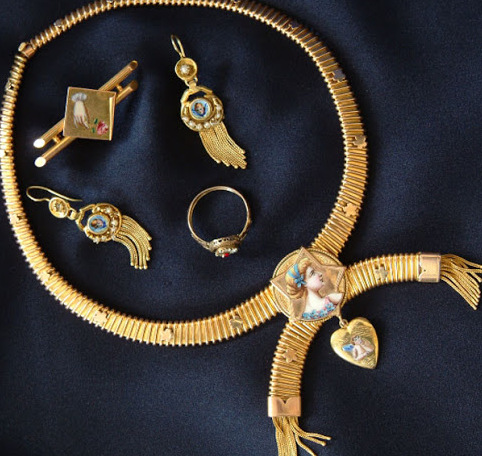 મ્યુઝિયમ ઓફ કોસ્ચ્યુમ અને arberëschë સોનું - Vaccarizzo Albanese | Secret World Trip Planner