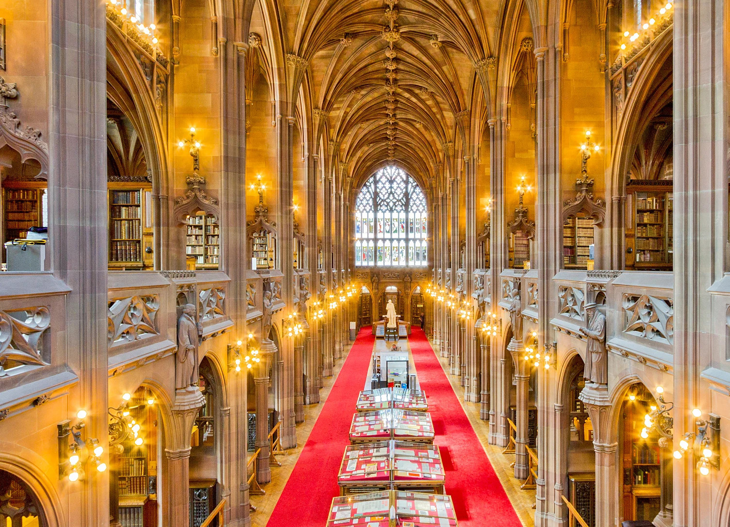 John Rylands图书馆和着名的Papyrus52 - John Rylands Library | Secret World Trip Planner