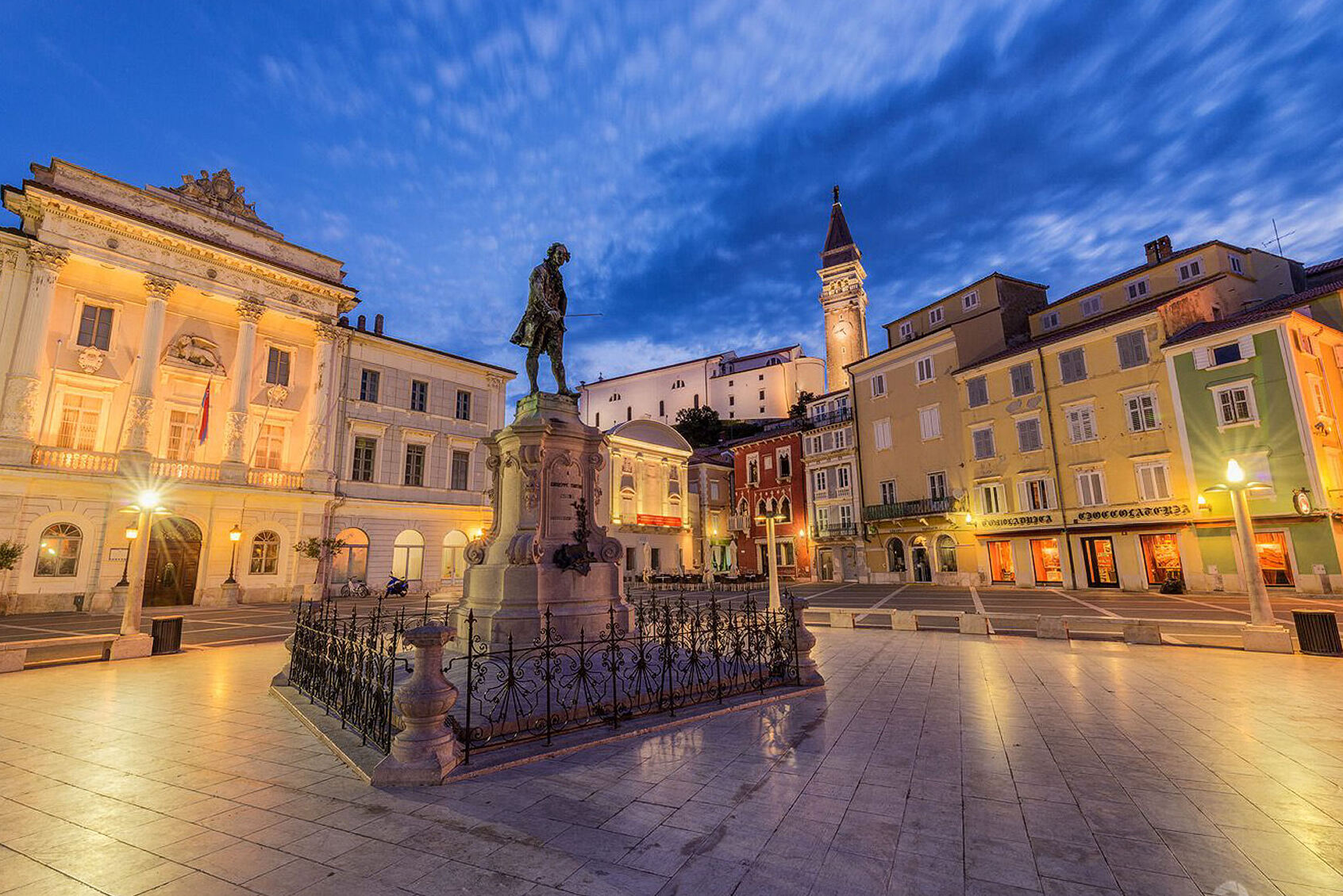 Pirano: Tartini Plaça - Piazza Tartini | Secret World Trip Planner