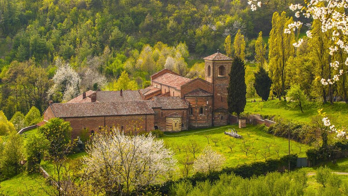 Abbaye de Santa Maria di Vezzolano - Albugnano | Secret World Trip Planner