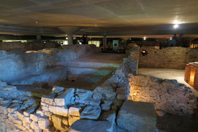 ອາບນ້ຳ Roman Campo Valdes - Tránsito Campo Valdés | Secret World Trip Planner