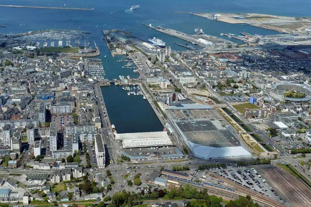 Port w Cherbourgu - Cherbourg-en-Cotentin | Secret World Trip Planner