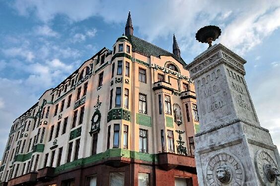 莫斯科酒店/俄罗斯分裂国家的建筑瑰宝 - Beograd | Secret World Trip Planner