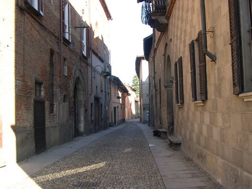 ਕਾਸਟੀਗਲੀਓਨ ਓਲੋਨਾ - Castiglione Olona | Secret World Trip Planner