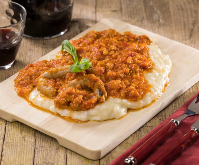 ಫ್ರಾಸ್ಕರೆಲ್ಲಿ ಅಥವಾ ಫ್ರೆಸ್ಕರೆಲ್ಲಿ - Macerata | Secret World Trip Planner