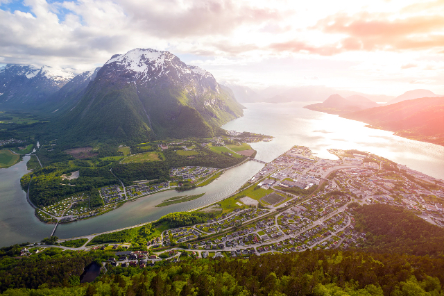 رومسڈال میں Il Fjord - Romsdalsfjorden | Secret World Trip Planner