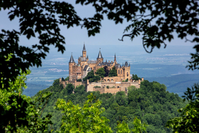 Ngome ya Hohenzollern - Burg Hohenzollern | Secret World Trip Planner