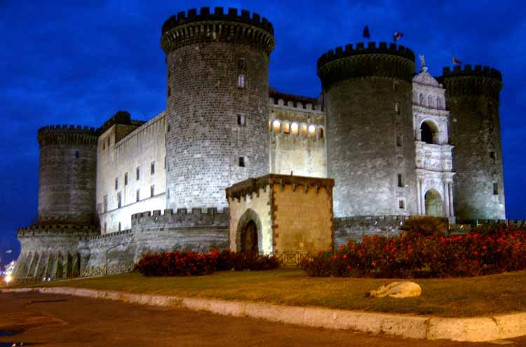Maschio Angioino (Novi dvorac) - Napoli | Secret World Trip Planner