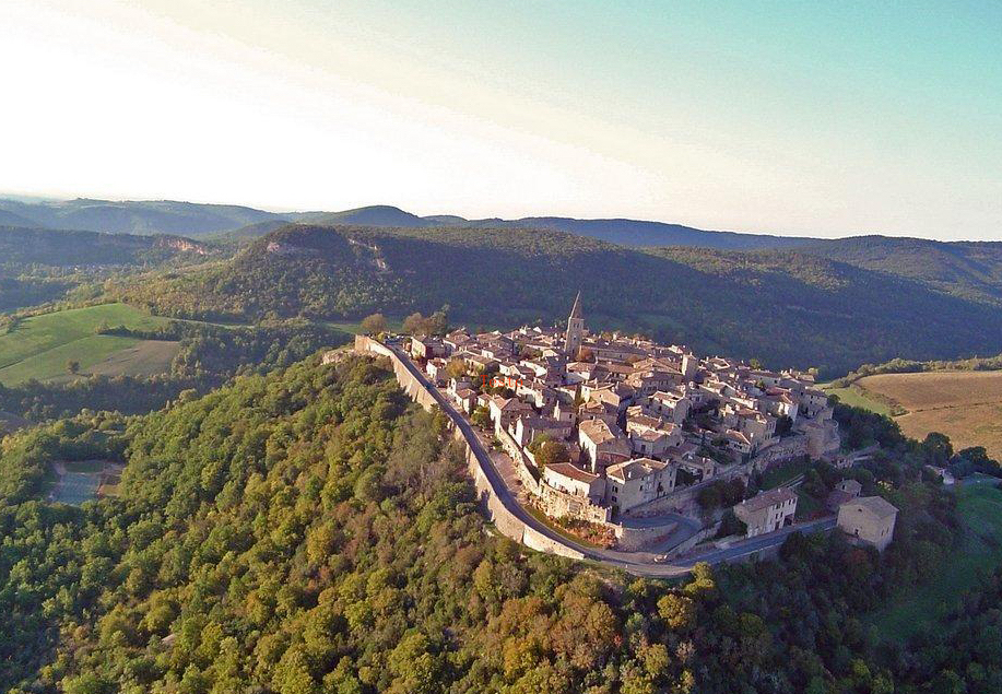 Puycelsi, die Festung im Wald - Puycelsi | Secret World Trip Planner