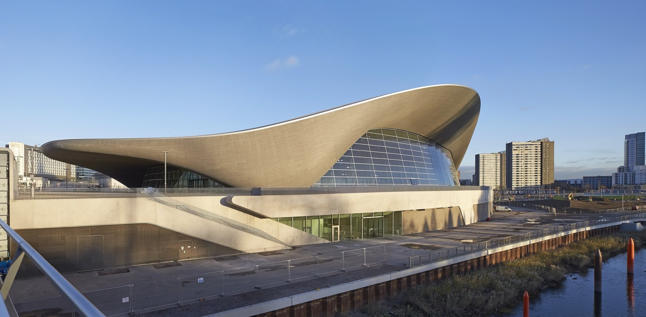 扎哈*哈迪德：伦敦水上运动中心 - Londra E20 2AQ | Secret World Trip Planner