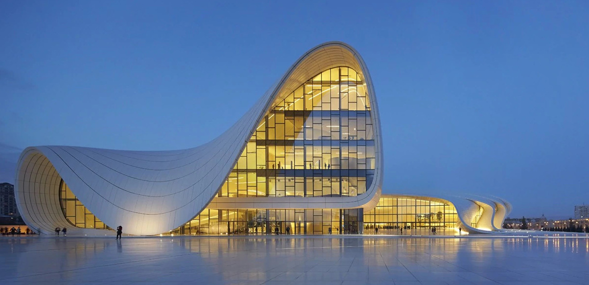 扎哈*哈迪德：盖达尔*阿利耶夫文化中心在巴库 - Bakı | Secret World Trip Planner