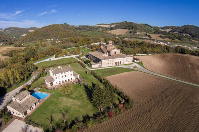 Mănăstirea San Giovanni Battista la Barco Ducale - Località Porta Parco | Secret World Trip Planner