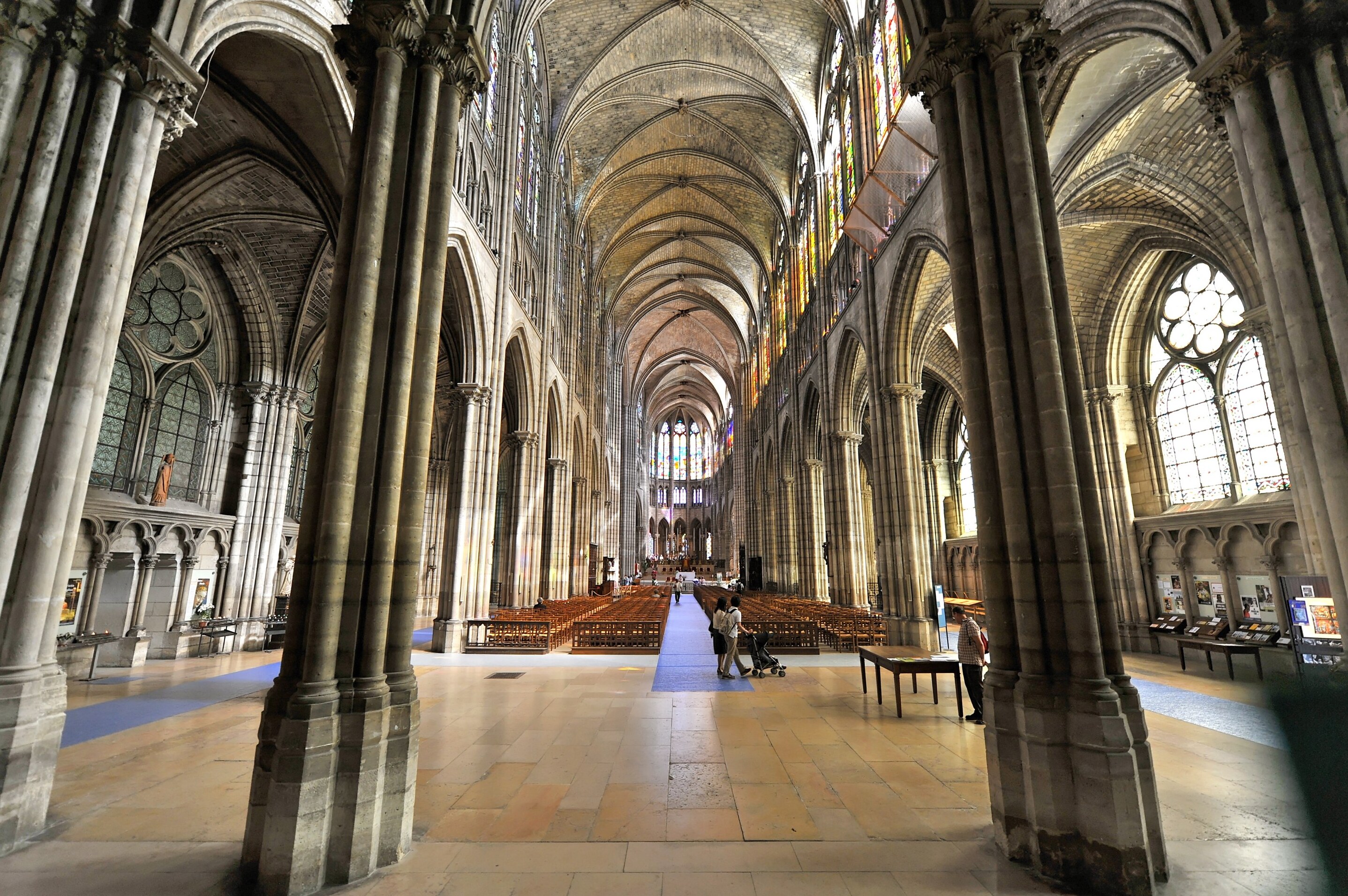 Šv. Deniso bazilika, Prancūzijos karalių katedra - Saint-Denis | Secret World Trip Planner