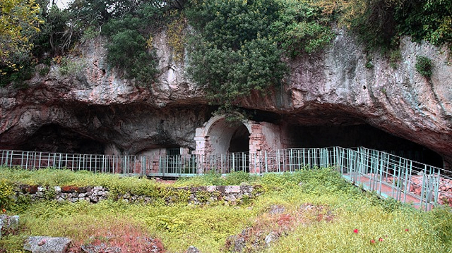 Santa Maria di Agnano archeologijos ir gamtos parkas - SS16 Adriatica | Secret World Trip Planner