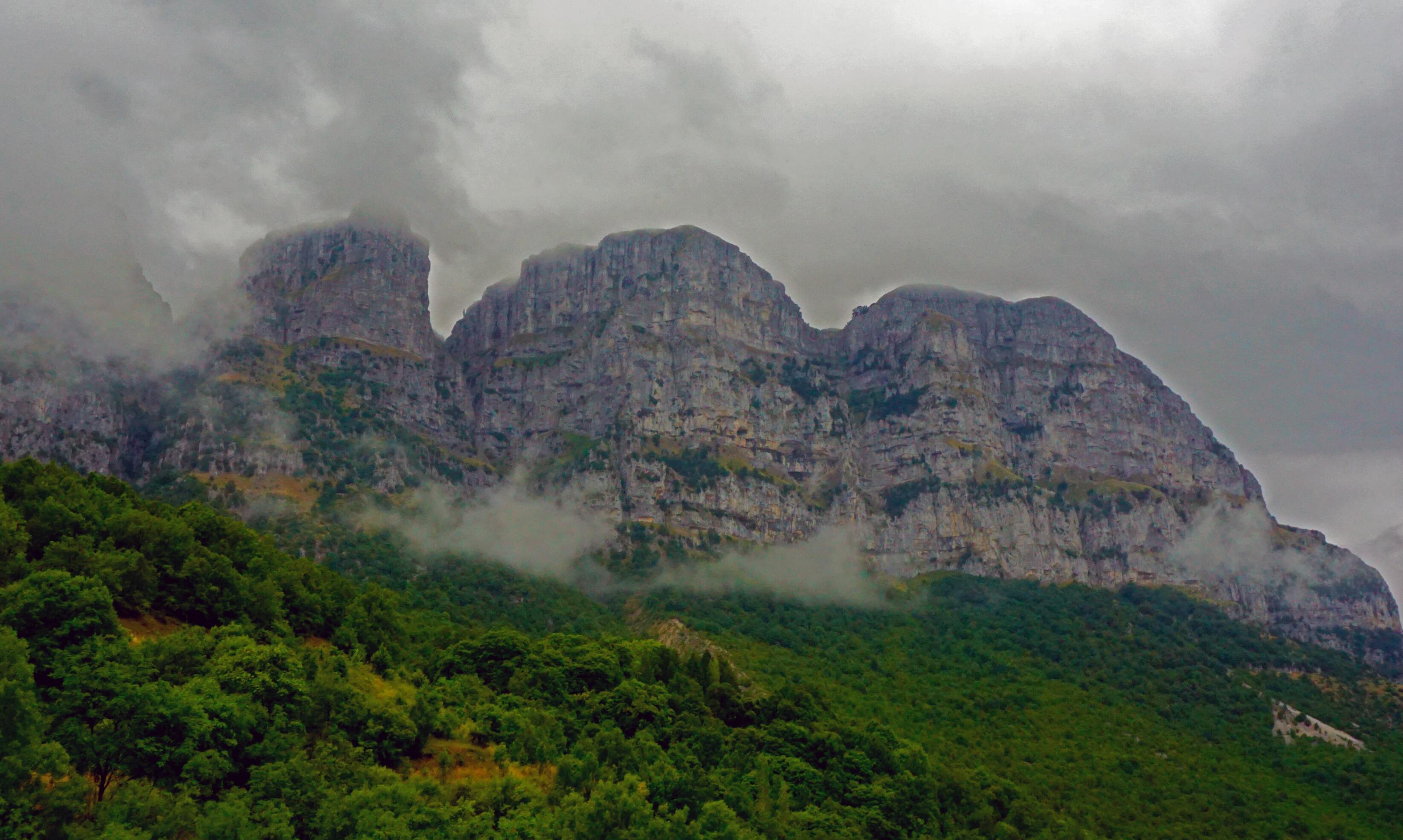 Picos de Tymfi - Tinfea 440 10 | Secret World Trip Planner