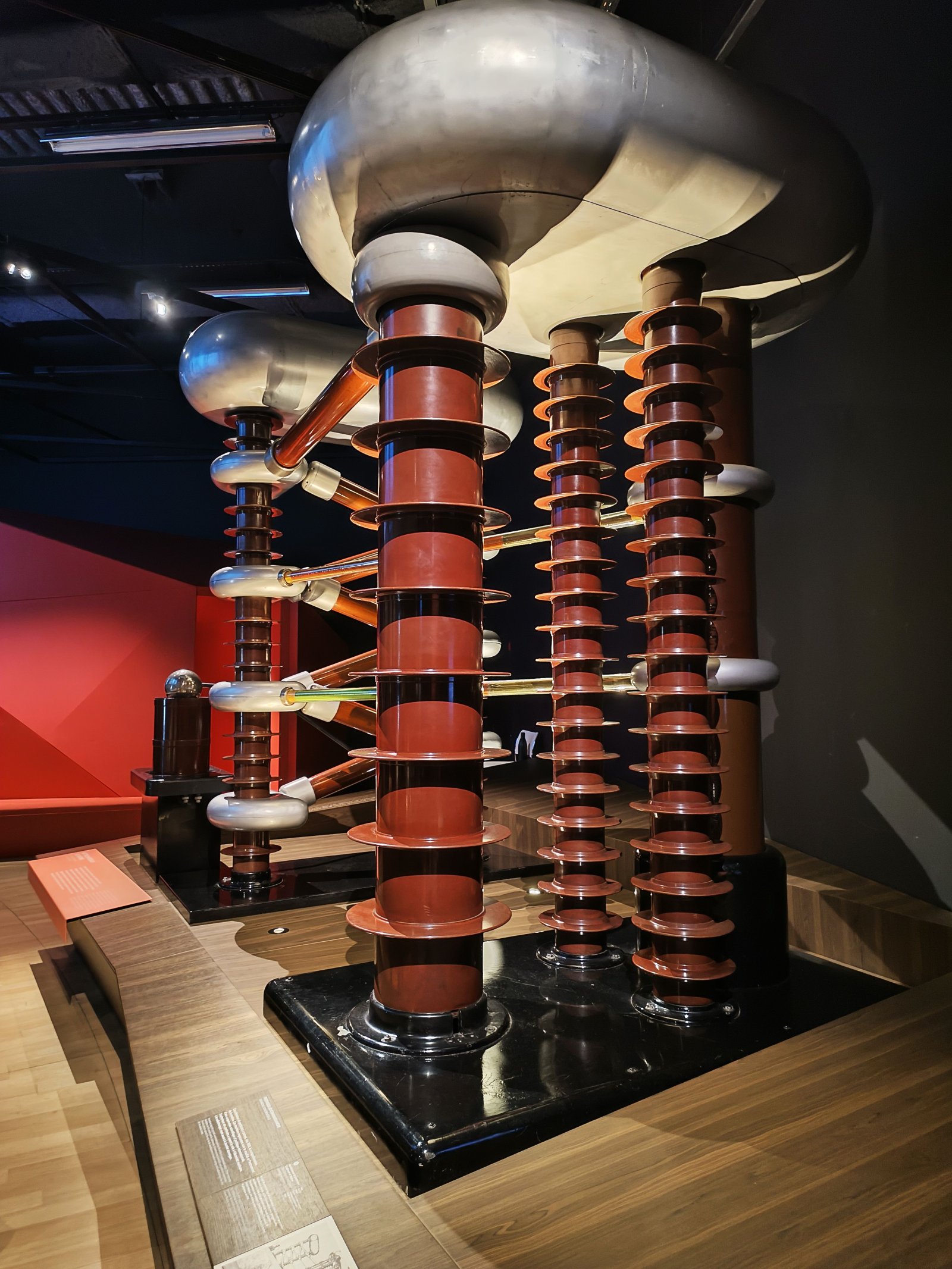 El Musée des Confluences a Lió - Lyon | Secret World Trip Planner