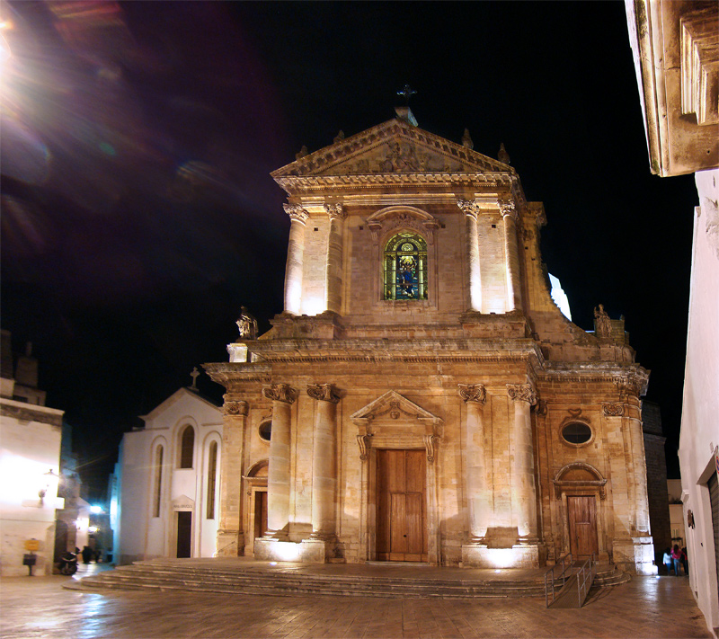 Locorotondo: כנסיית סן ג ' ורג ' יו - Locorotondo | Secret World Trip Planner