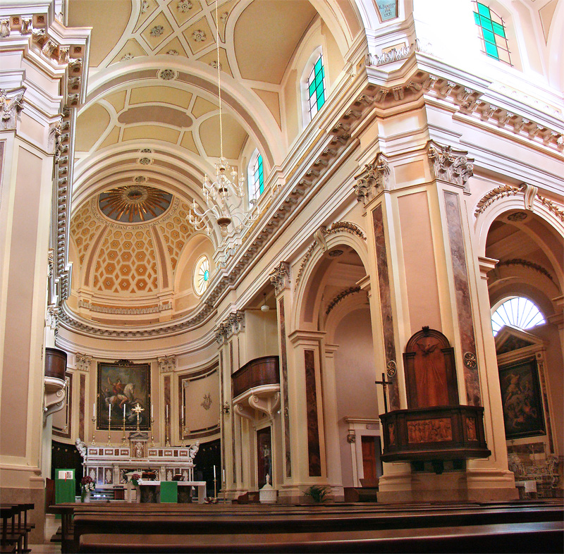 Locorotondo: כנסיית סן ג ' ורג ' יו - Locorotondo | Secret World Trip Planner