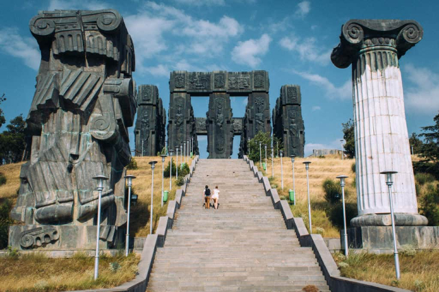 Kronika Gruzínska - T'bilisi | Secret World Trip Planner