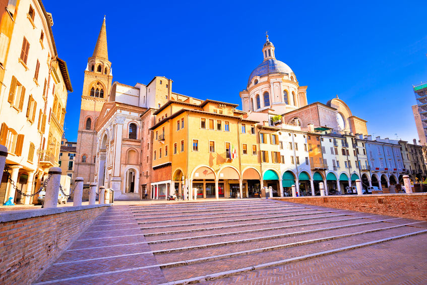 Mantova: Piazza Erbe