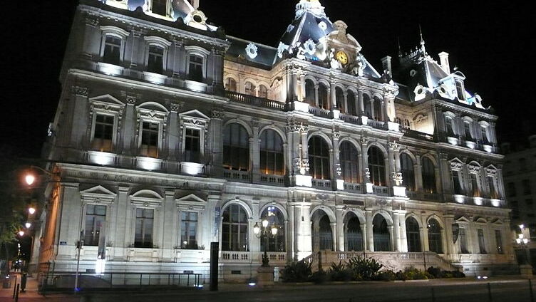 ಲಿಯಾನ್: ಅರಮನೆ ಸ್ಟಾಕ್ ಎಕ್ಸ್ಚೇಂಜ್ - Lyon | Secret World Trip Planner