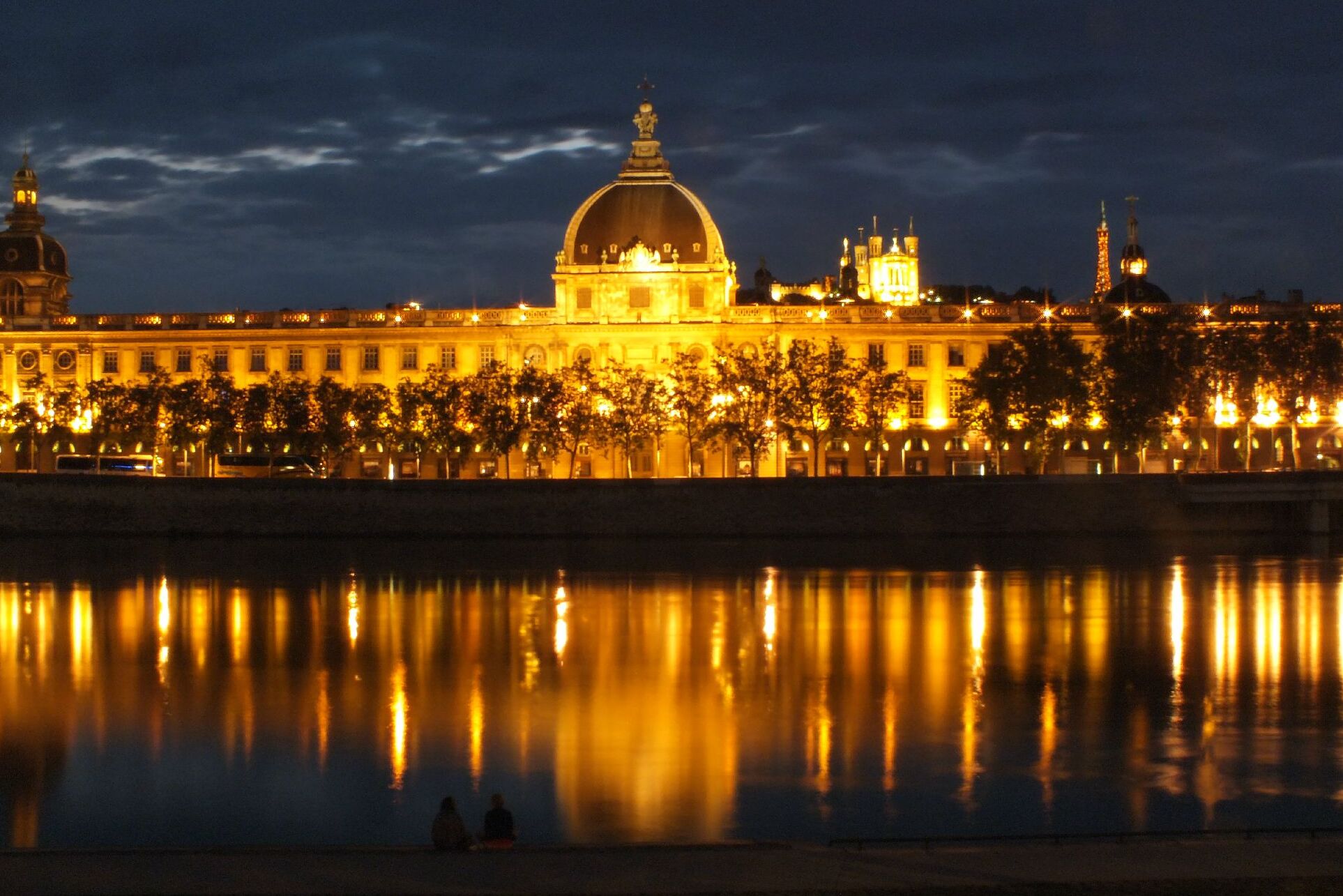 H thetel-Dieu i Lyon - Lyon | Secret World Trip Planner